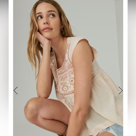 Lucky Brand Top NWT Embroidered Flutter Short Sleeve V-Neck Womens Size Large - Picture 2 of 4